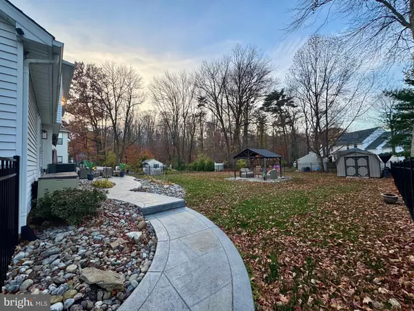 West Deptford, NJ 08096,1311 BARNESDALE RD