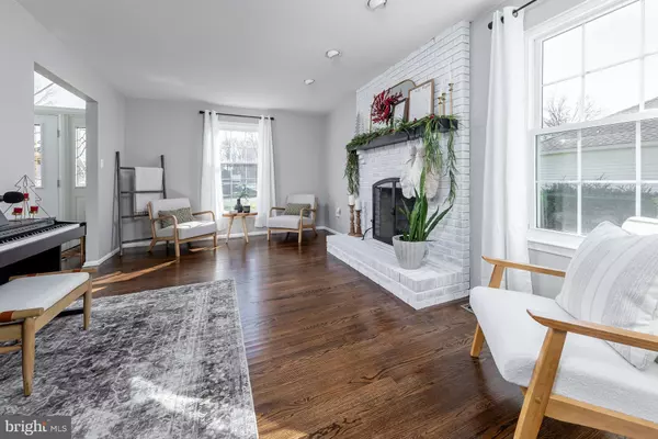 West Deptford, NJ 08096,1311 BARNESDALE RD