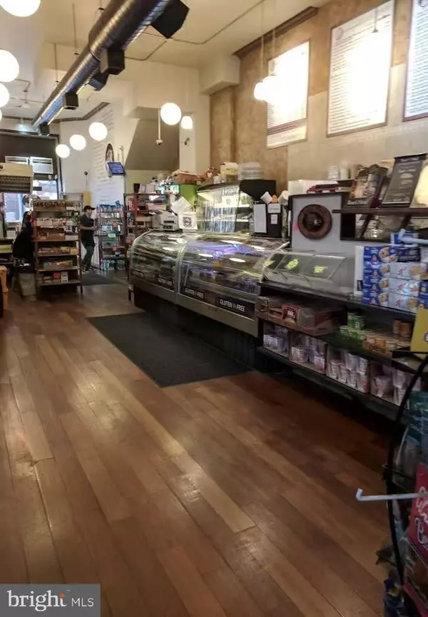 Philadelphia, PA 19106,701 CHESTNUT ST