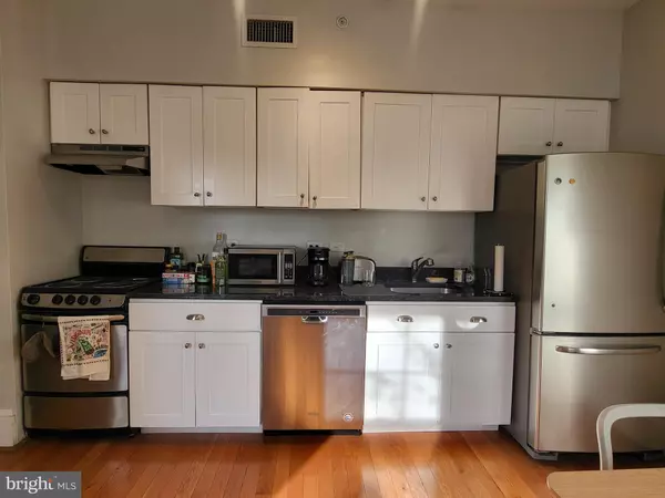 Philadelphia, PA 19103,1955 LOCUST ST #3F