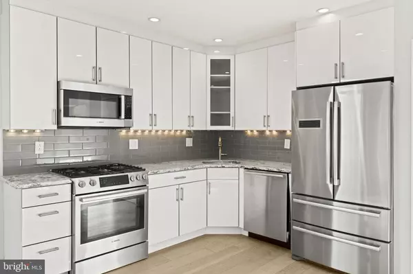 Philadelphia, PA 19106,343 N FRONT ST #C