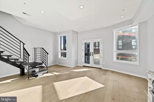 Philadelphia, PA 19106,343 N FRONT ST #C