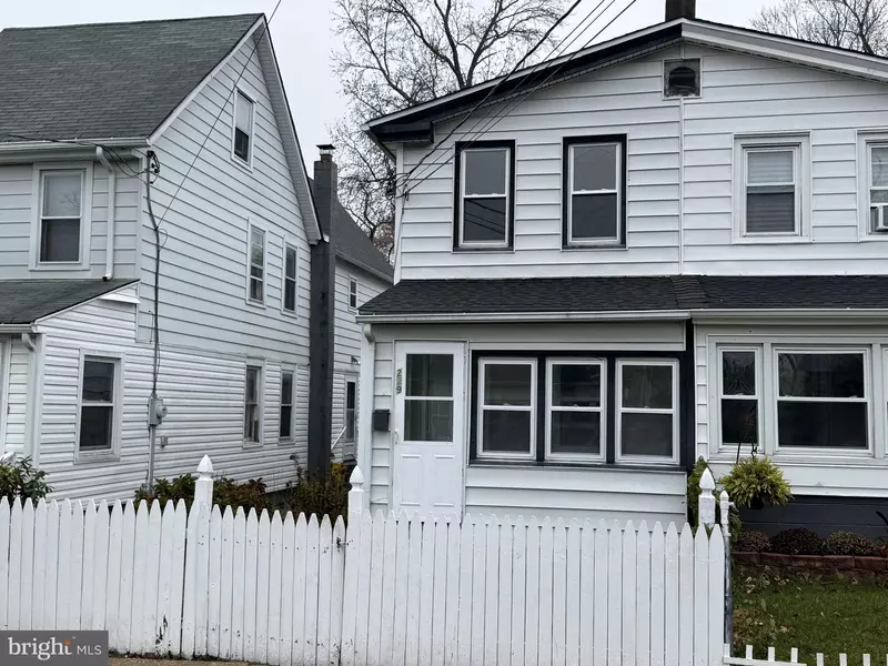 229 CHESTNUT ST, Mount Holly, NJ 08060