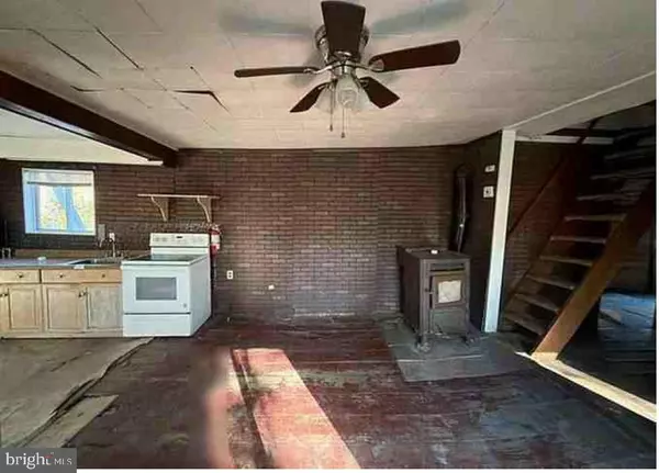 Walnutport, PA 18088,4750 THREE MILE LN