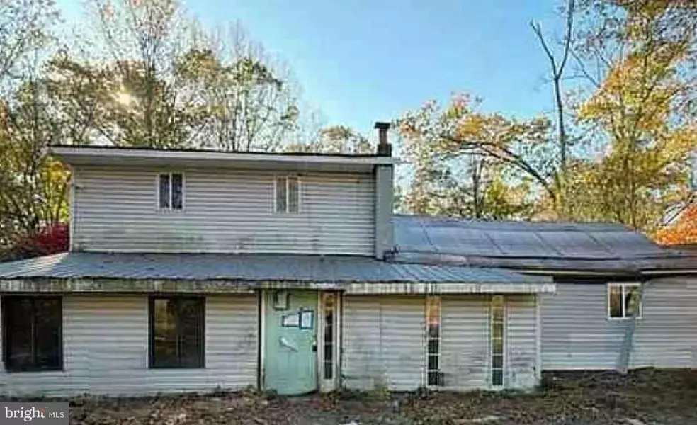 4750 THREE MILE LN, Walnutport, PA 18088