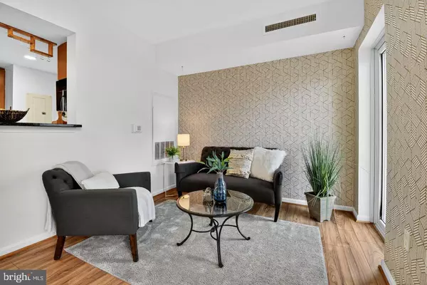 Silver Spring, MD 20910,930 WAYNE AVE #1004