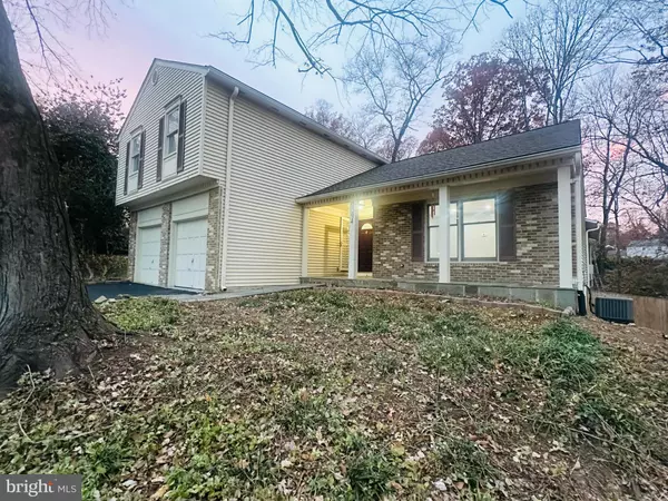 Springfield, VA 22153,7594 WOODSTOWN DR