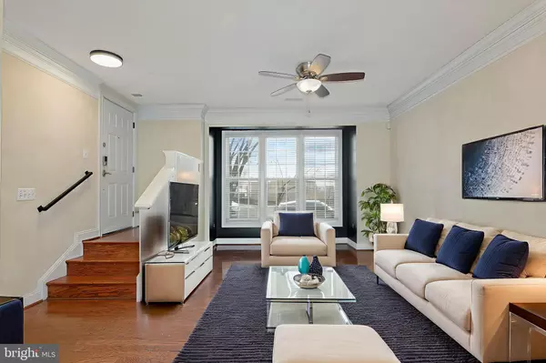 Woodbridge, VA 22191,2675 SHEFFIELD WAY #164