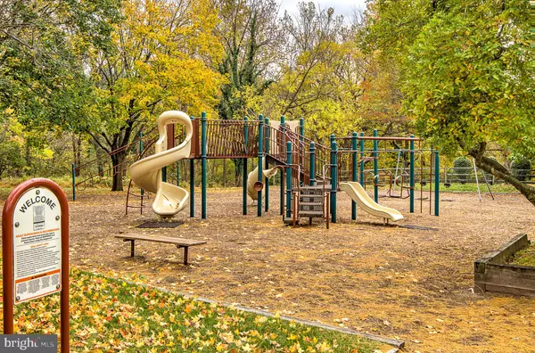 Ambler, PA 19002,301 CHEROKEE CIR