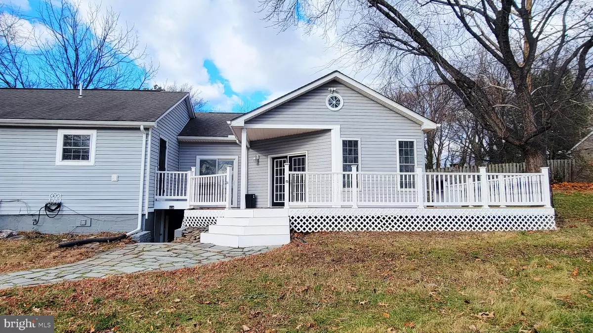 Bowie, MD 20720,8823 MAPLE AVE