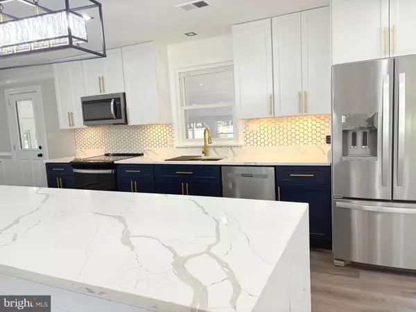 Waldorf, MD 20603,9492 SUPER ST