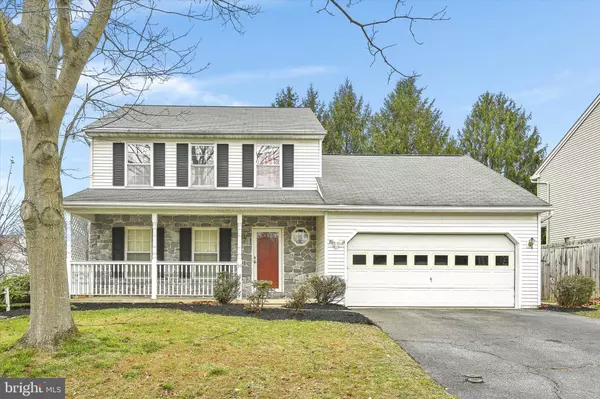 39 MANOR OAKS DR, Millersville, PA 17551