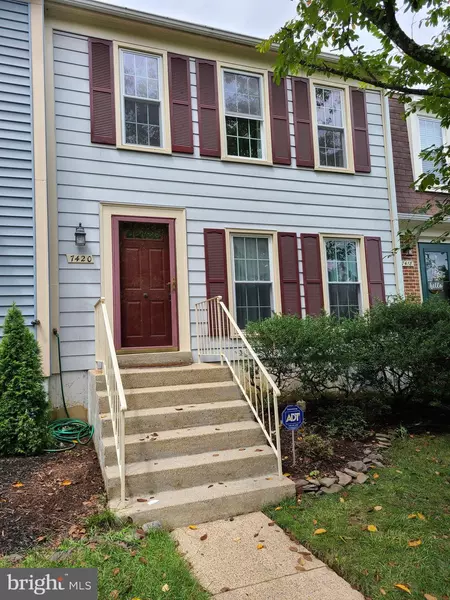 7420 HOUNDSBURY CT, Alexandria, VA 22315