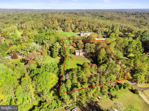 Mclean, VA 22102,9200 FALLS RUN RD