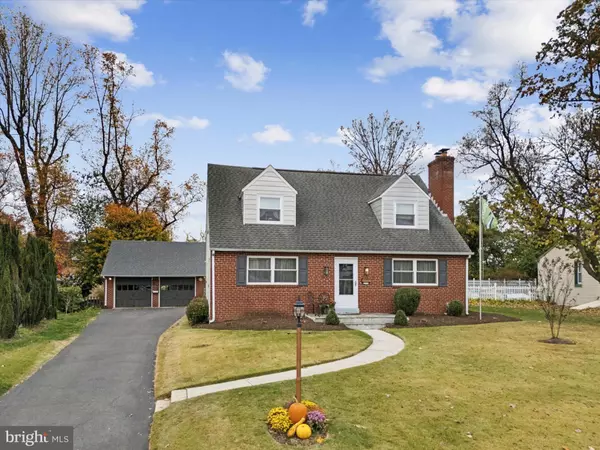 2142 WOODLAWN AVE, Glenside, PA 19038