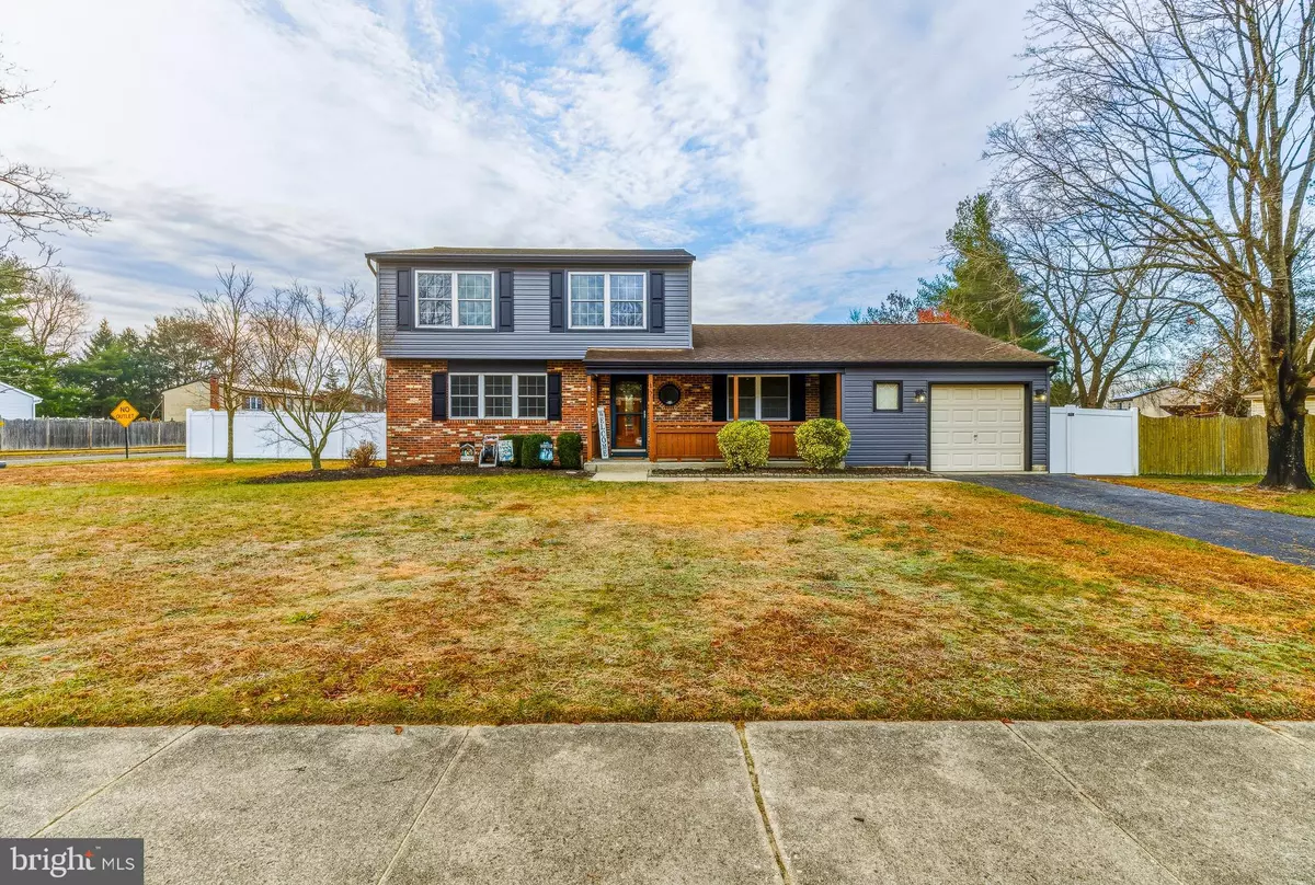 Berlin, NJ 08009,17 DUNHAM LOOP