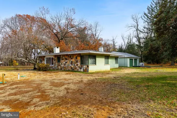 Deptford, NJ 08096,240 DEER LN