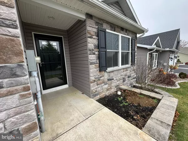 Greencastle, PA 17225,707 SHOOK COURT W