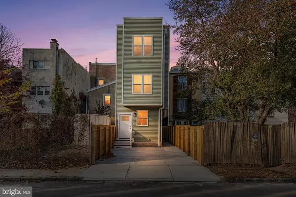 Philadelphia, PA 19125,2551 SALMON ST