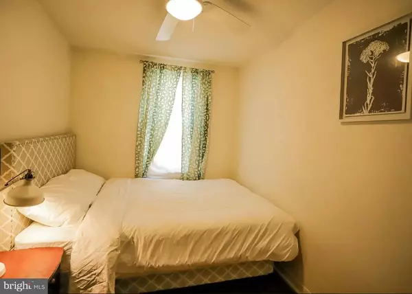 Philadelphia, PA 19107,256 S ALDER ST