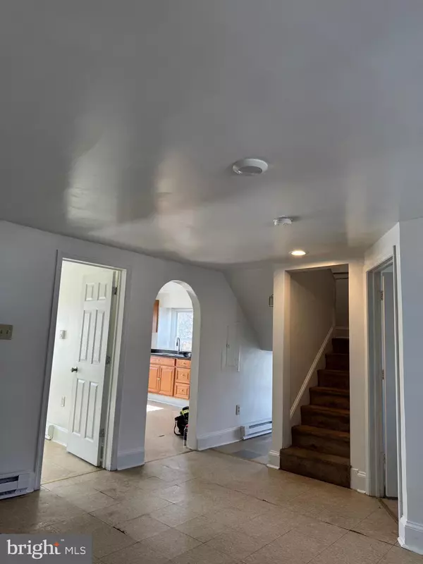 Coatesville, PA 19320,904 W LINCOLN HWY #B