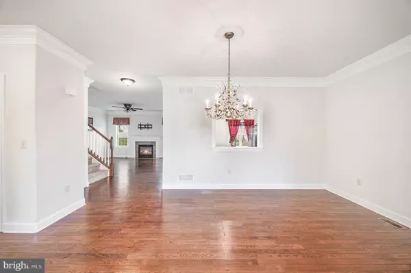 Mechanicsburg, PA 17055,2005 GOLDEN COURT