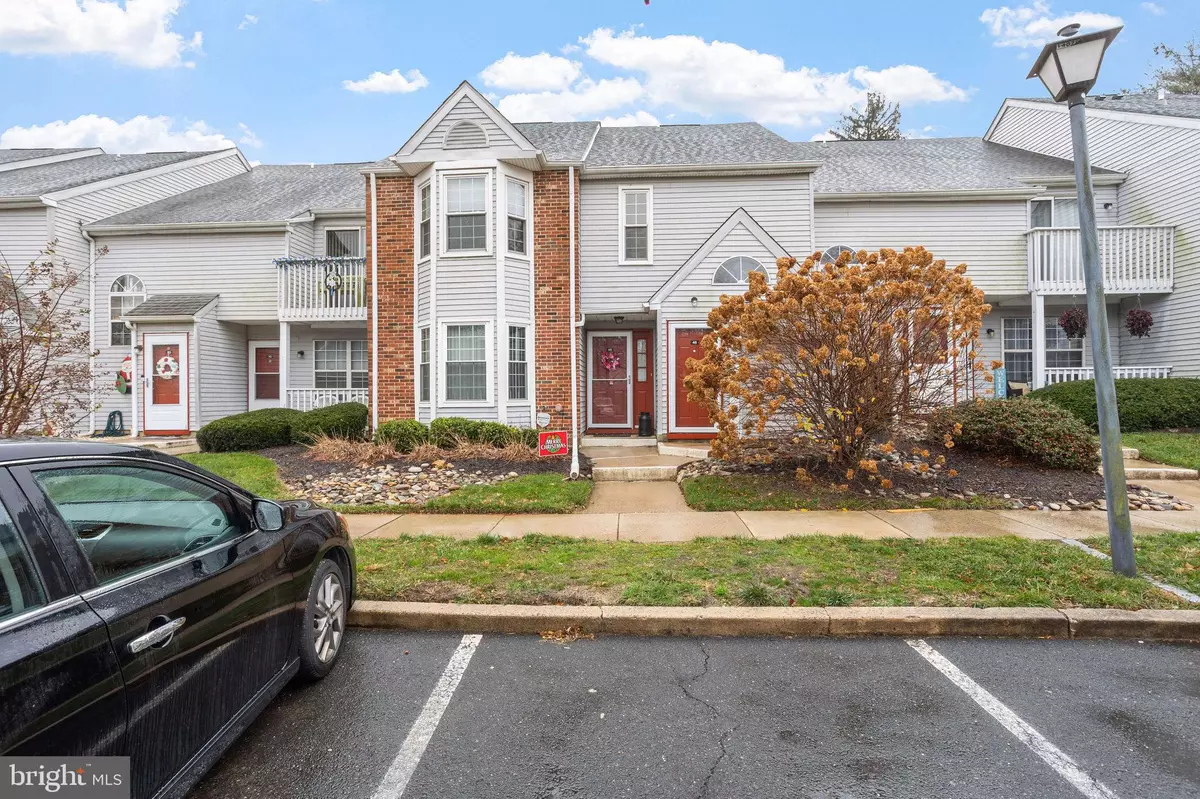 Hamilton, NJ 08690,48 PINEWOOD DR