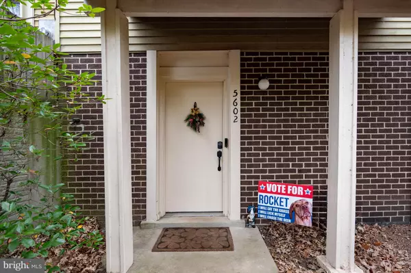 Burke, VA 22015,5602 SUMMER OAK WAY