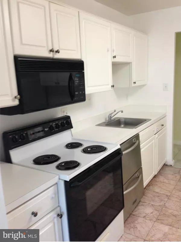 Rockville, MD 20852,5817 EDSON LN #202