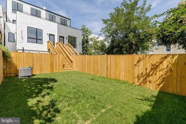 Washington, DC 20010,428 MANOR PL NW #1