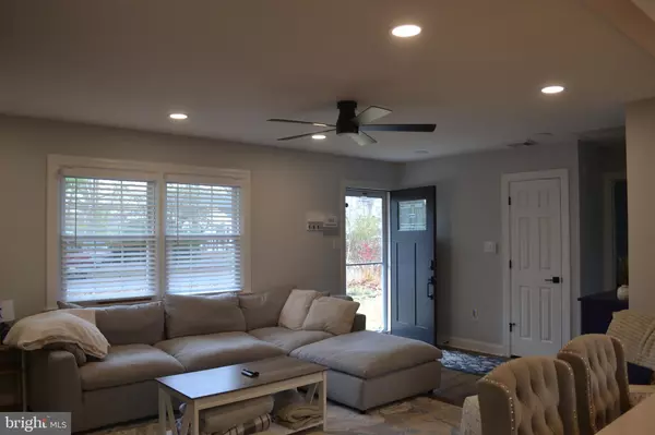 Manahawkin, NJ 08050,123 SPINNAKER AVE