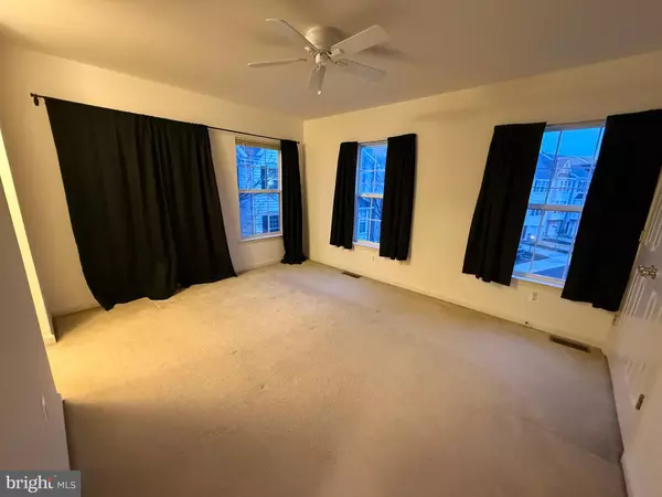 Sterling, VA 20166,23004 FONTWELL SQ