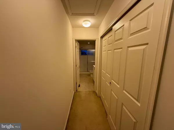 Sterling, VA 20166,23004 FONTWELL SQ