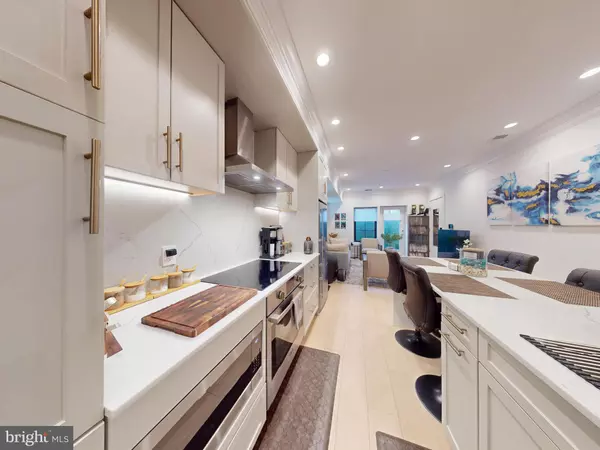 2642 39TH ST NW #2, Washington, DC 20007