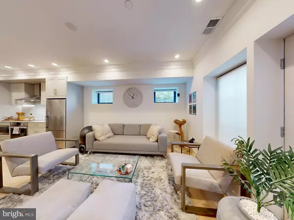 Washington, DC 20007,2642 39TH ST NW #2