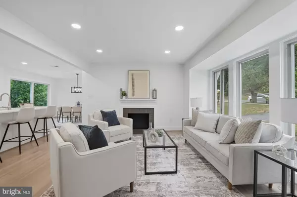 Alexandria, VA 22304,492 N LATHAM ST