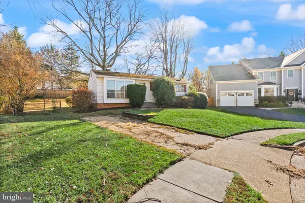 Vienna, VA 22180,1412 PATRICK CIR SW