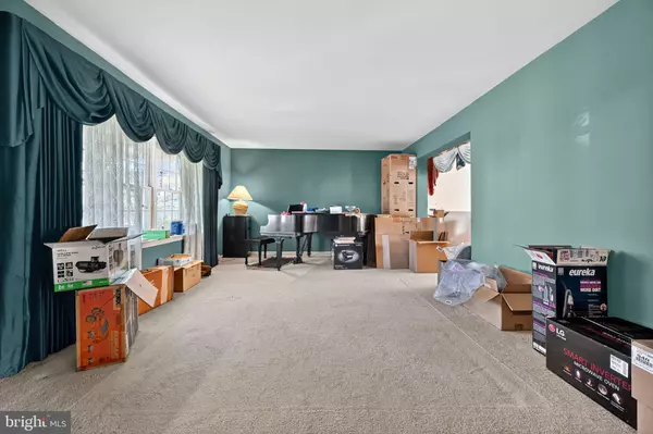 Warrington, PA 18976,1070 GELDING CIR