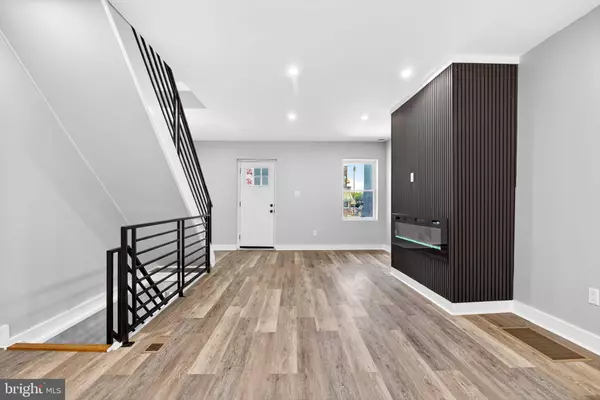 Philadelphia, PA 19142,2658 S 68TH ST