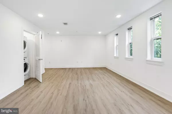 Philadelphia, PA 19121,1335 N MARSTON ST #302