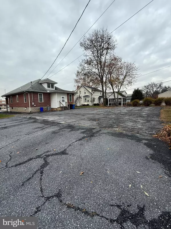 Camp Hill, PA 17011,165 S 32ND ST