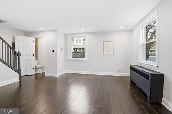 Crum Lynne, PA 19022,333 S TAYLOR AVE