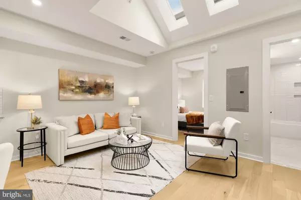 Washington, DC 20007,2606 41ST ST NW #FIVE