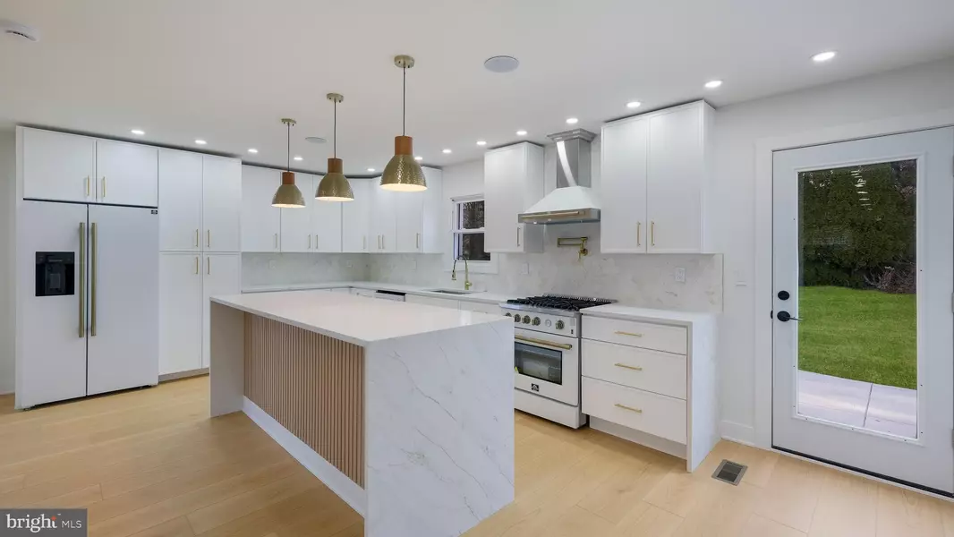 3592 BLACK ANGUS DR, Huntingdon Valley, PA 19006