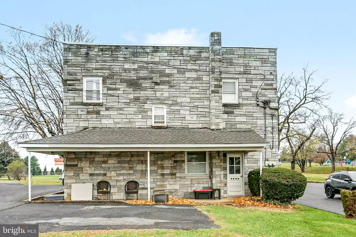 Mechanicsburg, PA 17050,218 S SPORTING HILL RD #B