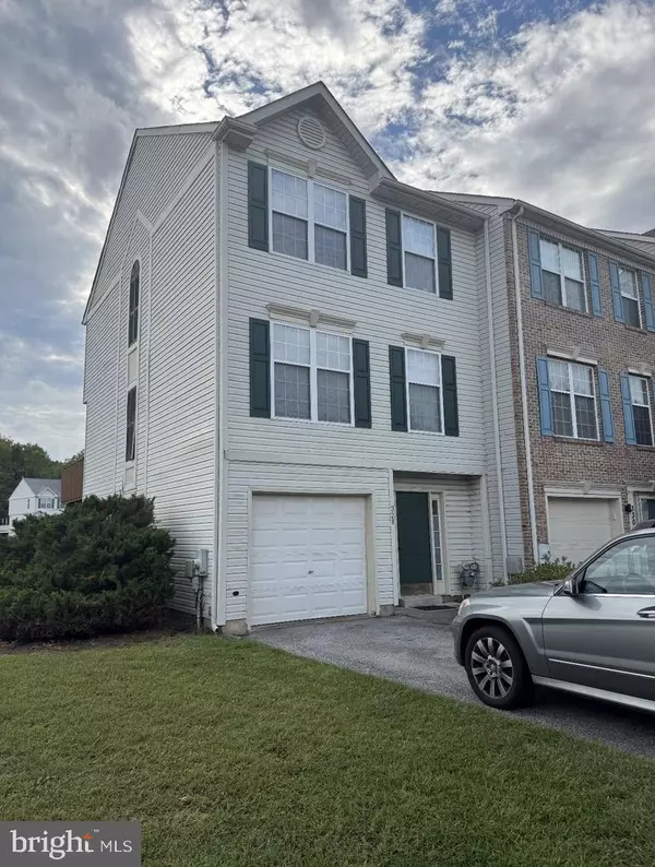 328 NORMAN DR, Newark, DE 19702