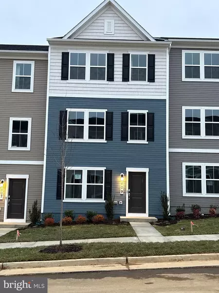 409 18TH AVE, Ranson, WV 25438