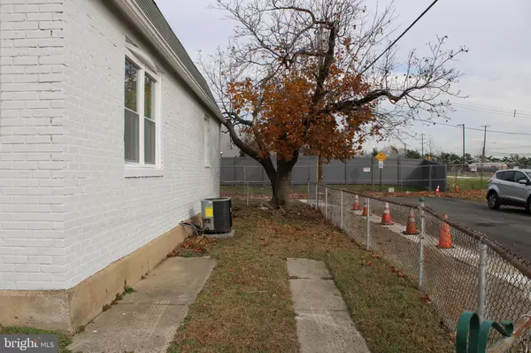 Sharon Hill, PA 19079,1039 BARKER ROAD