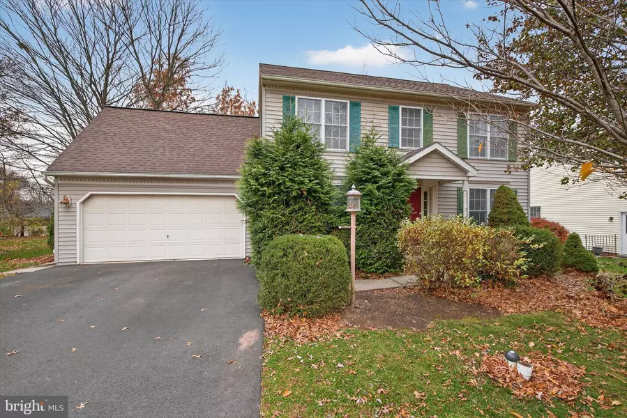 17 W KESTREL DR, Denver, PA 17517