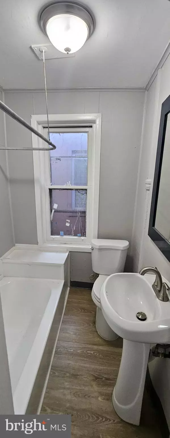 Trenton, NJ 08609,417 WALNUT AVE